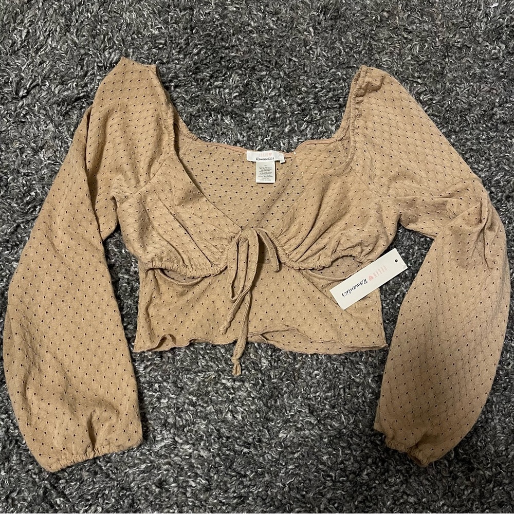 nwt long sleeved top